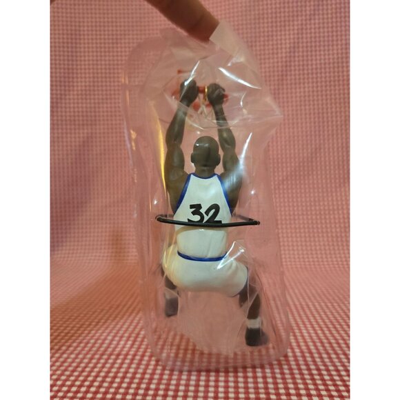 Hallmark Keepsake Shaquille O'Neal Ornament Dunking Collectible with Card - Picture 6 of 11